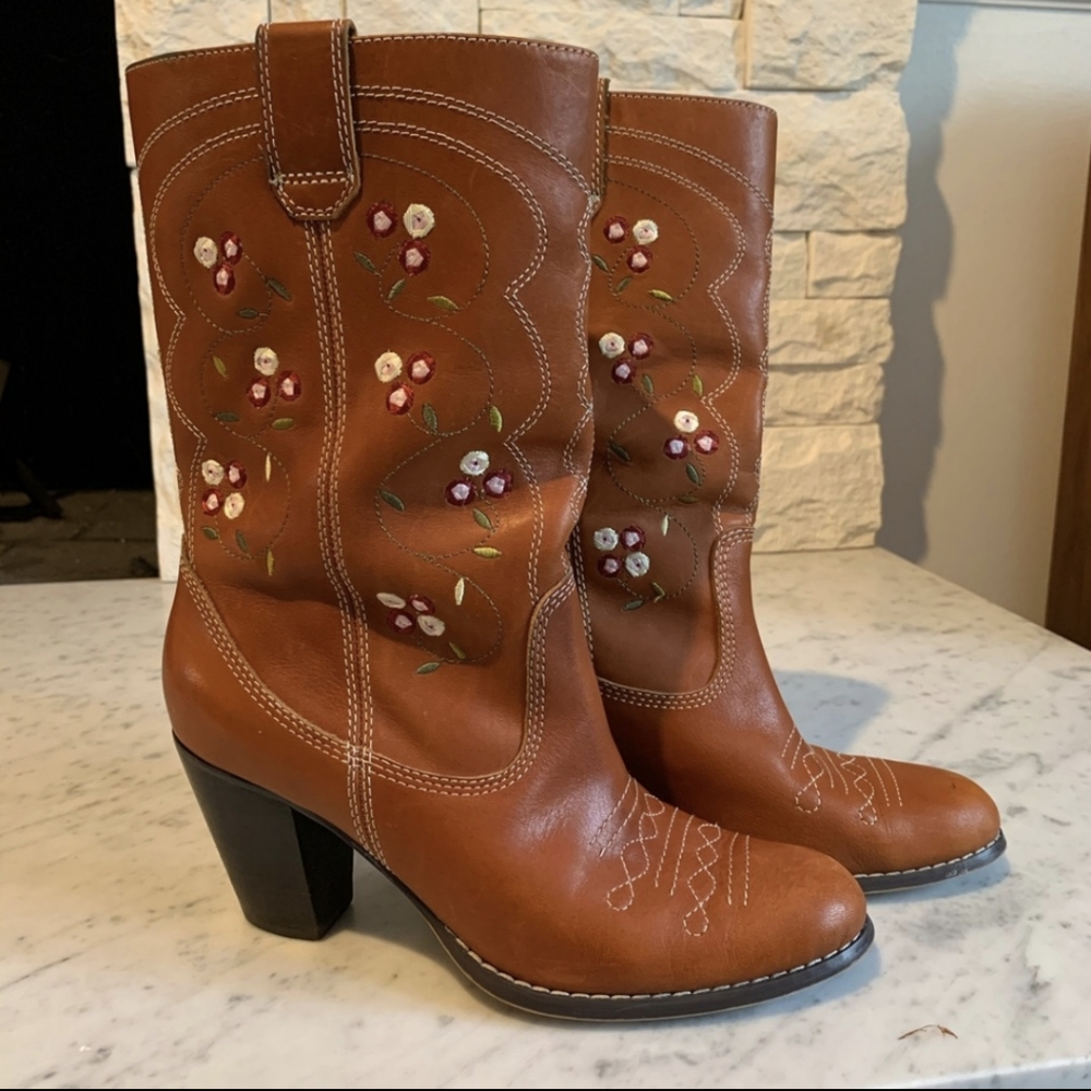 Embroidery Cowgirl Boots